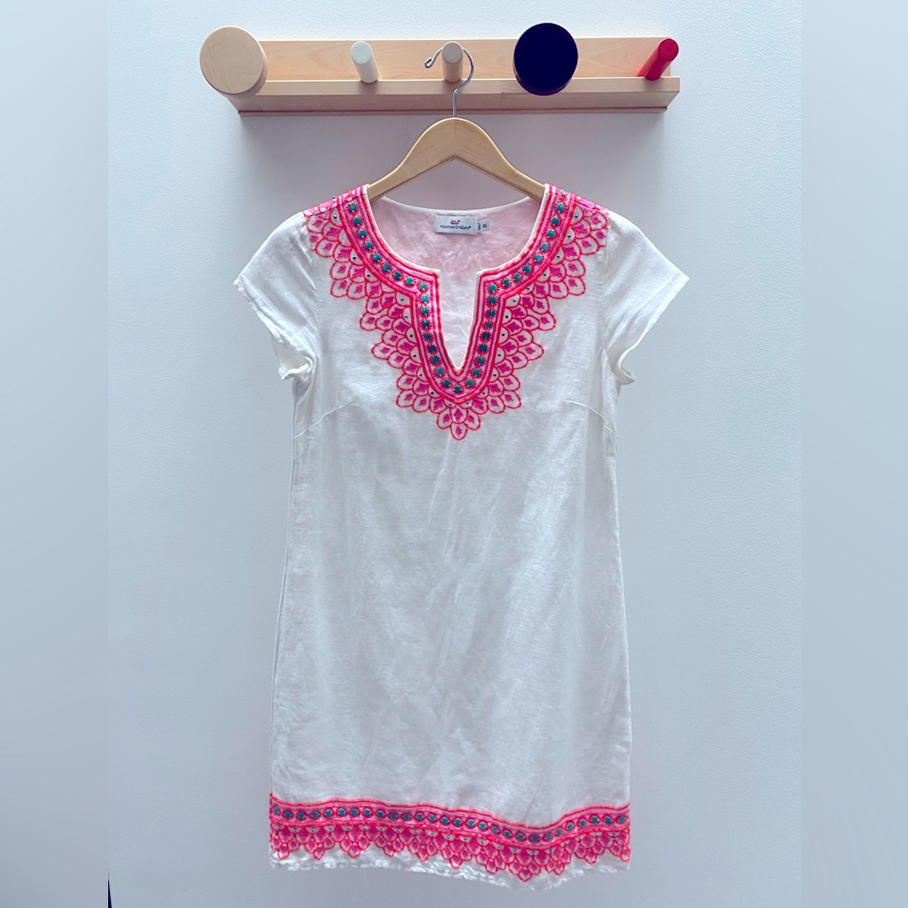 White linen Vineyard Vines dress